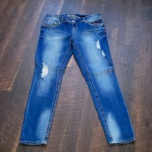 Wallflower distressed skinny jeans
